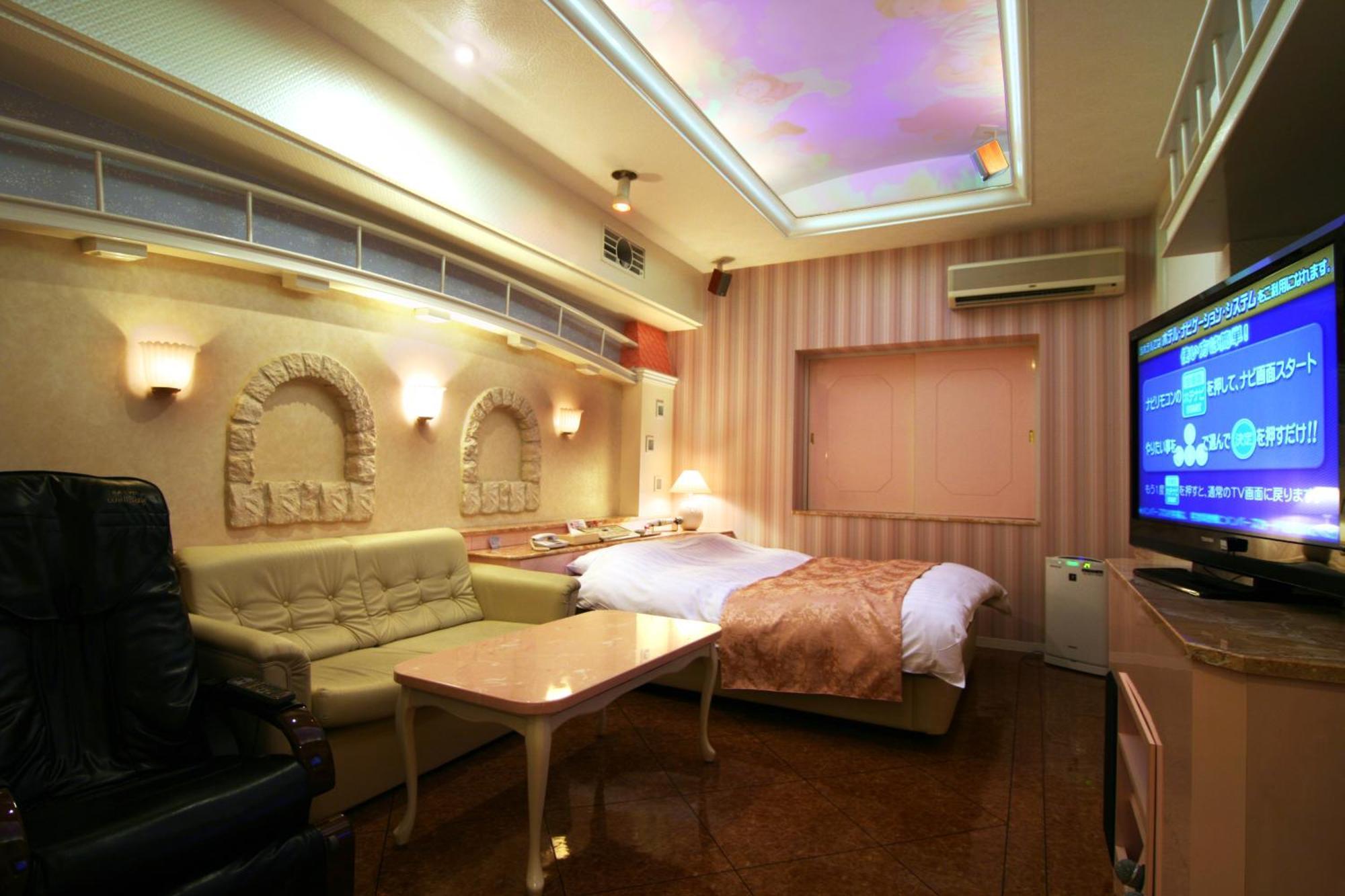 Hotel Hyper (Adults Only) Osaka Bagian luar foto