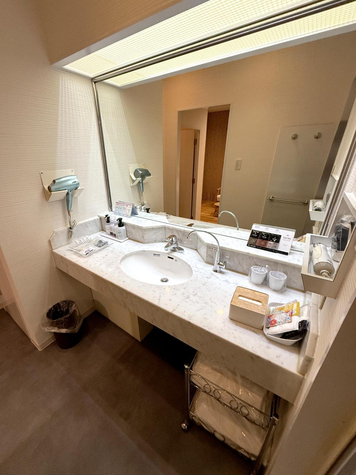 Hotel Hyper (Adults Only) Osaka Bagian luar foto