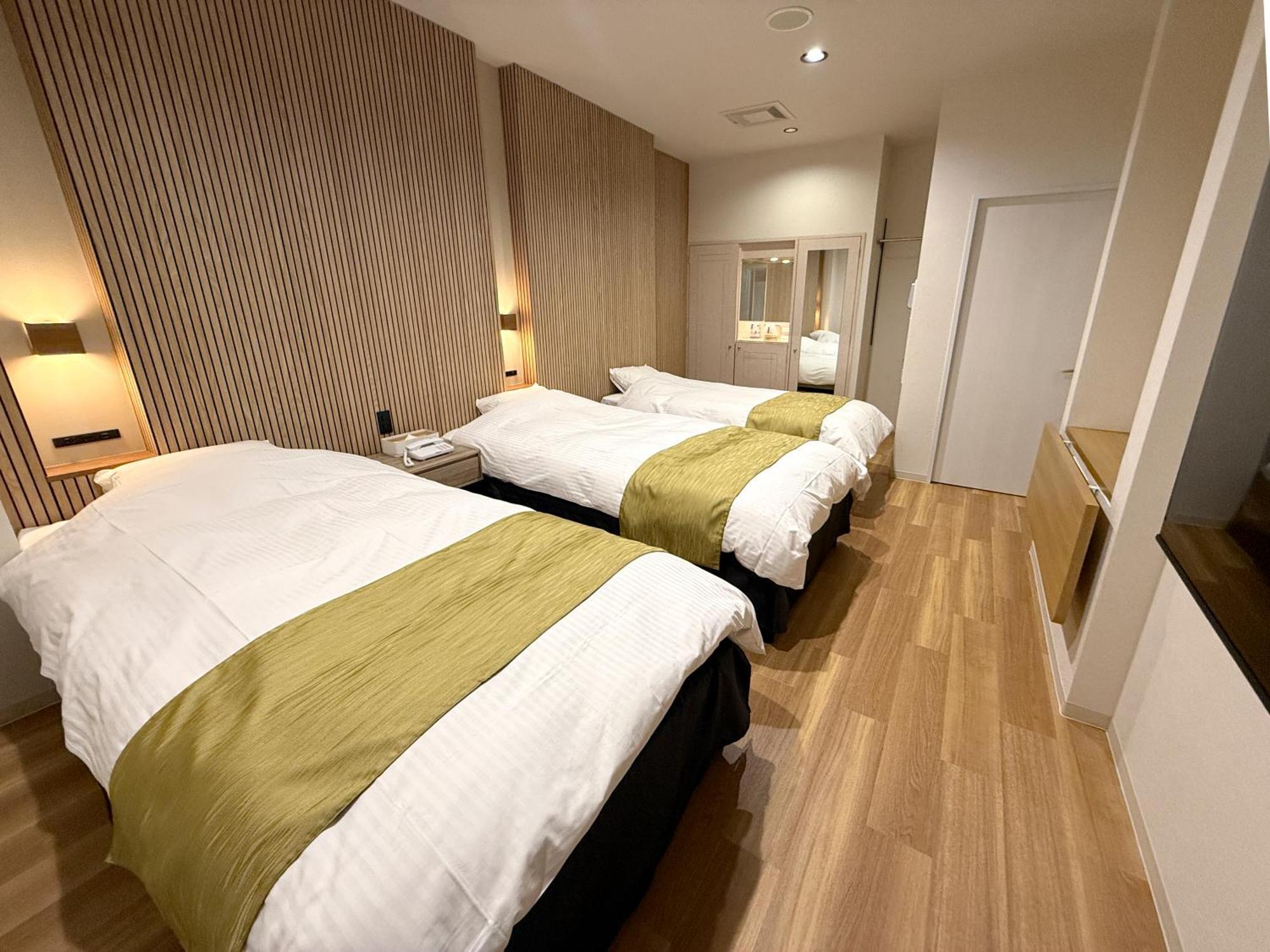 Hotel Hyper (Adults Only) Osaka Bagian luar foto